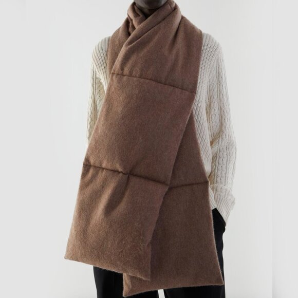 ❌SOLD❌COS Wool Padded Scarf - Picture 3 of 4
